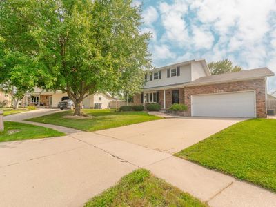 4215 Heritage Rd, Cedar Falls, IA, 50613