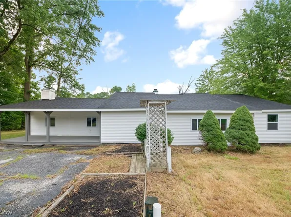 14284 Chardon Windsor Rd, Chardon, OH 44024