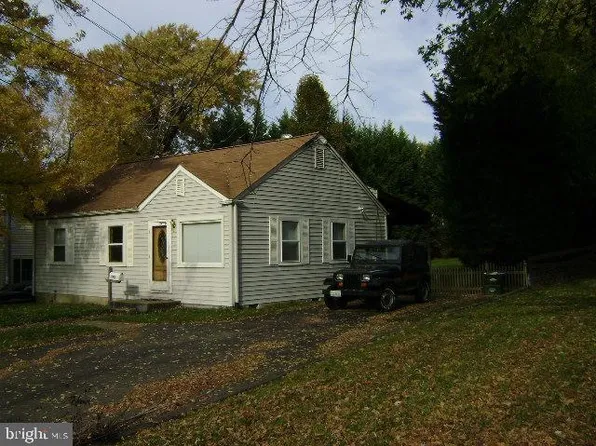 1901 Ware Rd, Falls Church, VA 22043