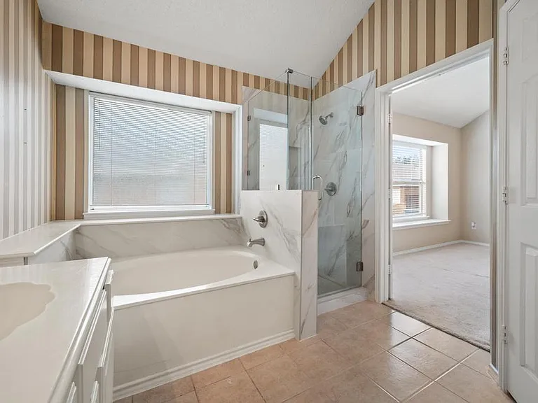 7700 Glenoaks Dr — Photo 18