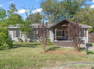 910 Maryland Dr, Athens, TX 75751