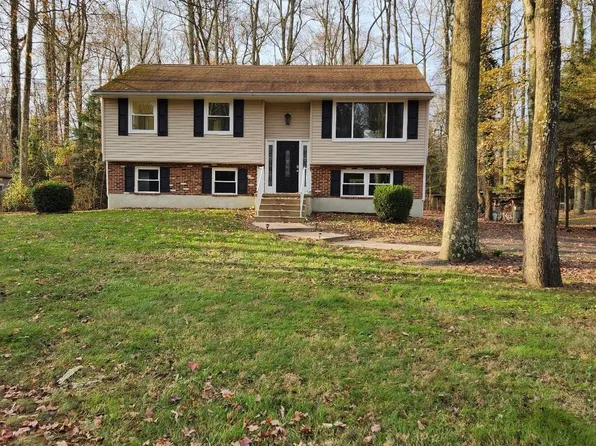 33 Old Red Lion Rd, Southampton, NJ 08088