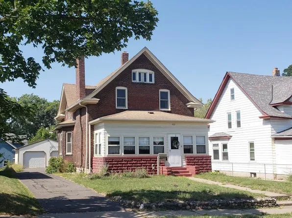 899 Arkwright St, Saint Paul, MN 55130