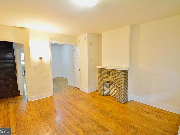 3rd image of 3690 Eveline St