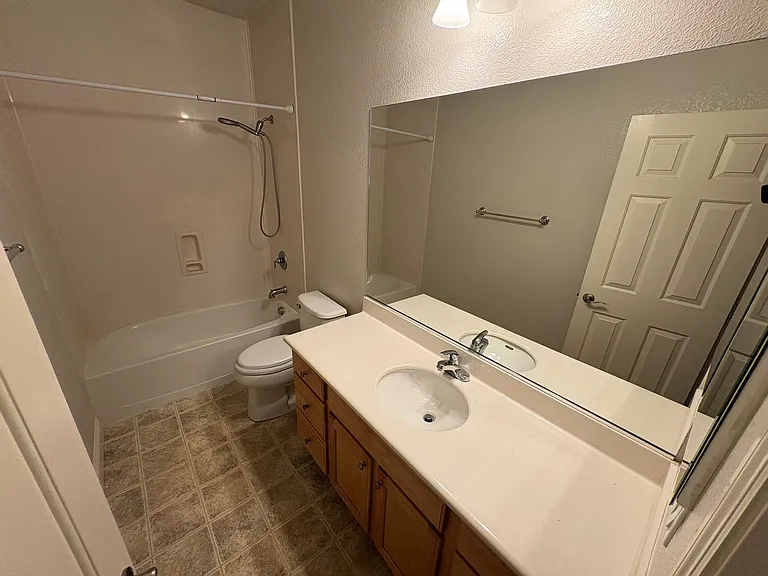 310 W Viento St — Photo 12