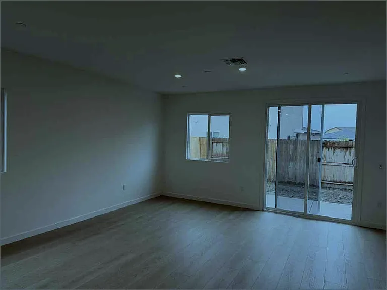 10927 Coral Reef Ln — Photo 2