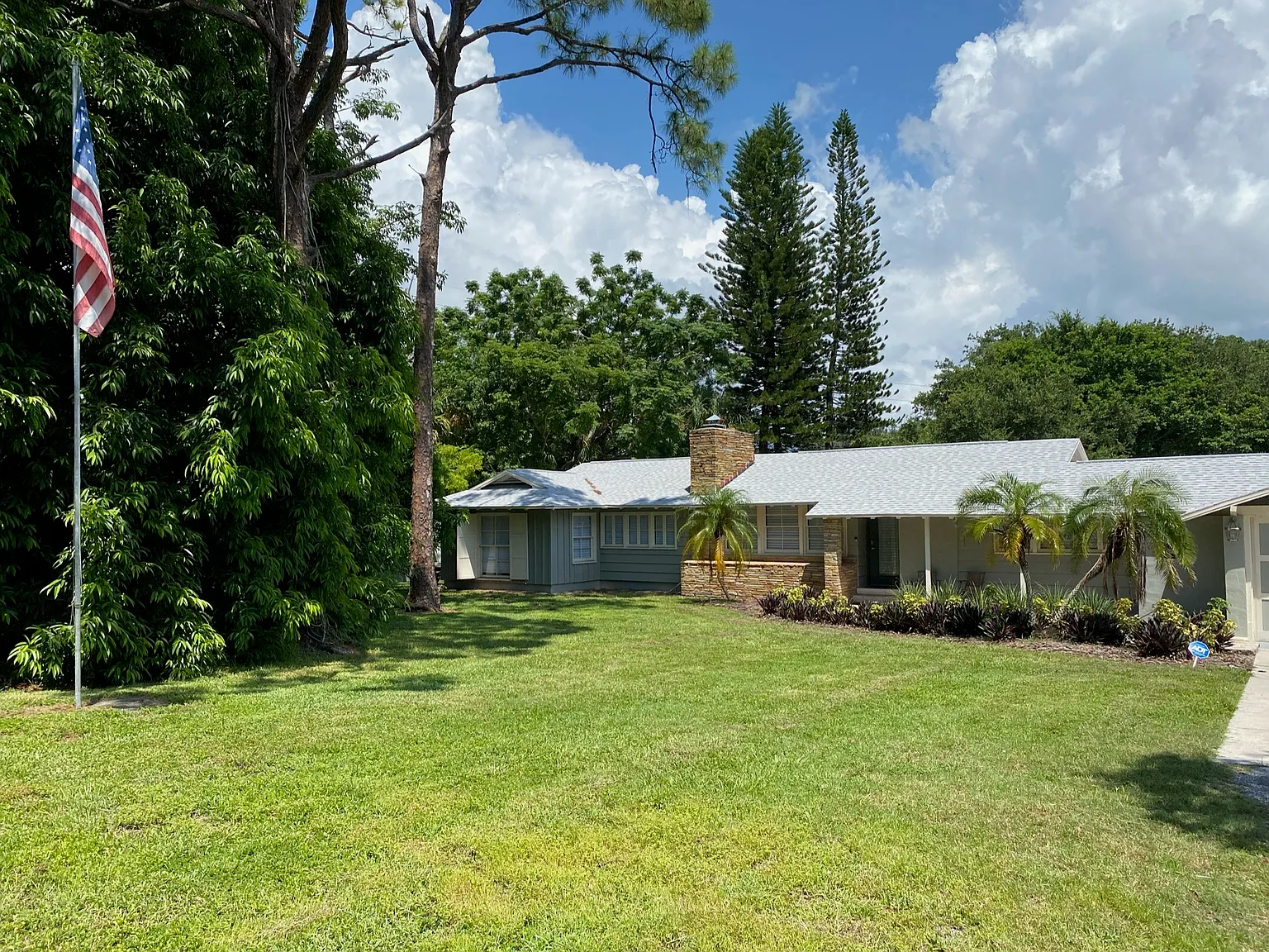 5 bed, 3200 sqft, $15,000 — Photo 2