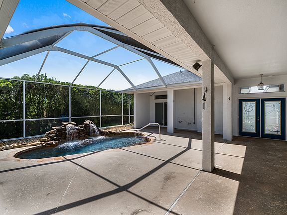 5th image of 22809 Willow Lakes Dr