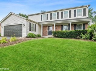 1842 Manor Ln, Mundelein, IL