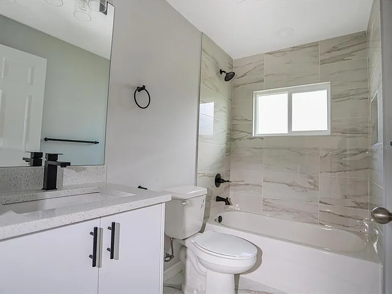 16619 SW 31st Cir — Photo 17
