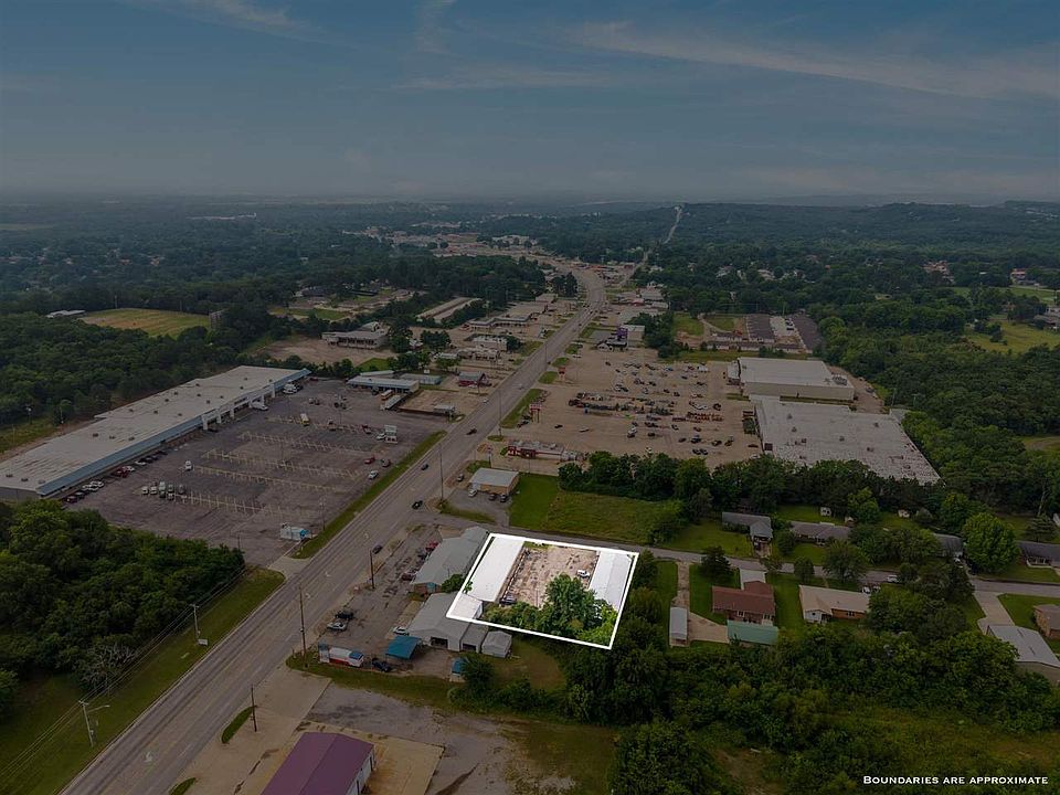 2nd image of 100 Georgia Pl