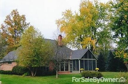 2nd image of 10911 Three Hundred Yard Dr