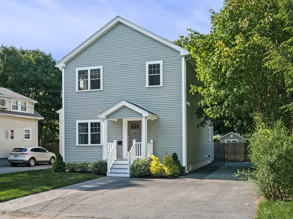 3 Hawthorne St, Wakefield, MA 01880