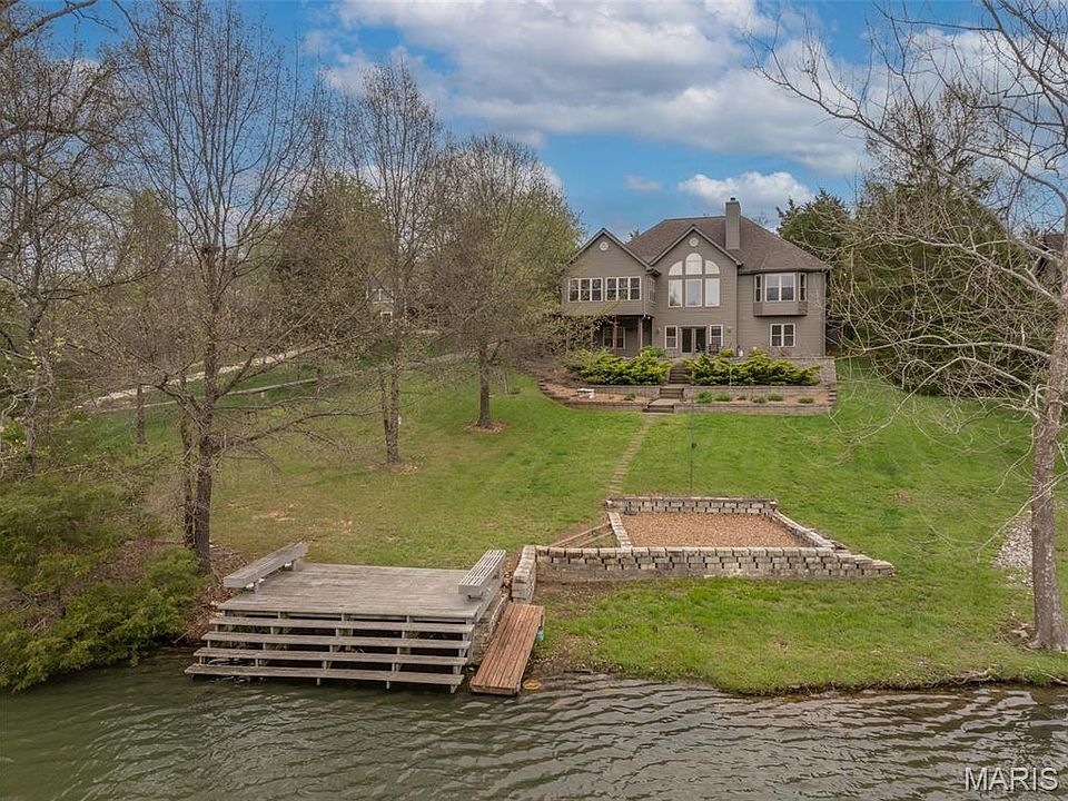 1st image of 890 Silver Fox Ridge Dr