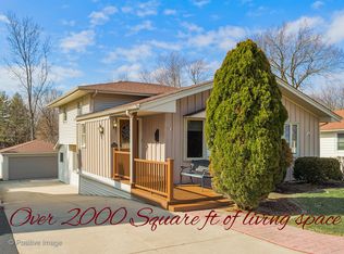 5520 Webster St, Downers Grove, IL 60516