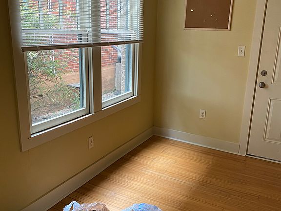4th image of 1000 Kavanaugh Blvd APT 3