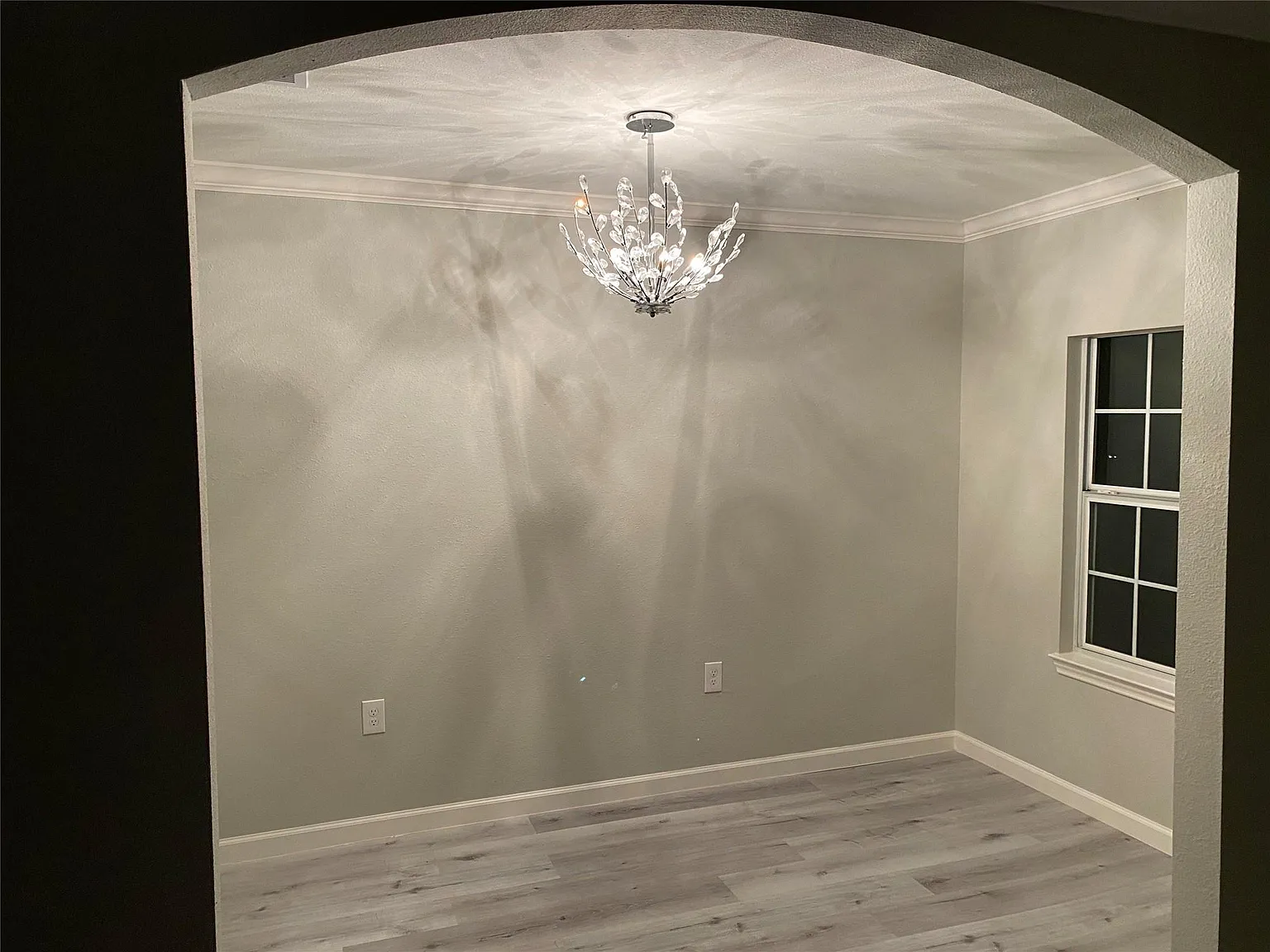 3 bed, 2.0 bath, 1142 sqft, $1,800 — Photo 4