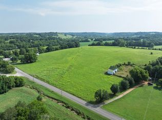 2470 Santa Fe Pike, Columbia, TN 38401