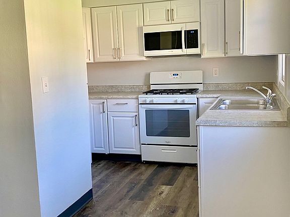 5th image of 318 Sheridan Dr #0