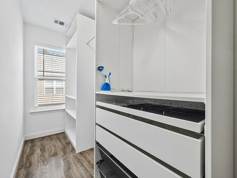 1365 Memorial Dr SE #9 — Photo 7