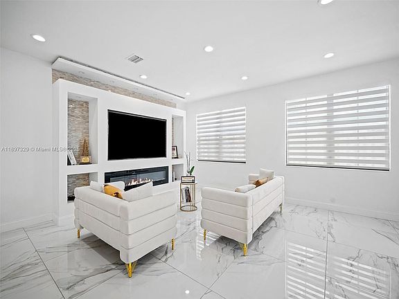 5th image of 10343 NW 70th Ln #7