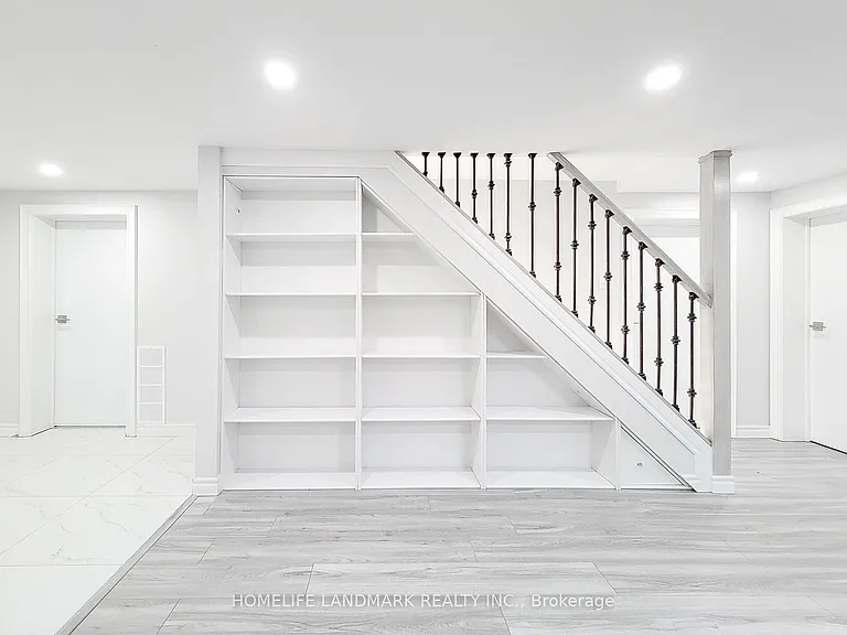 75 Bayview Dr #LOWER — Photo 15