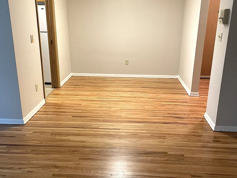 Snelling Avenue Apartments — Photo 22