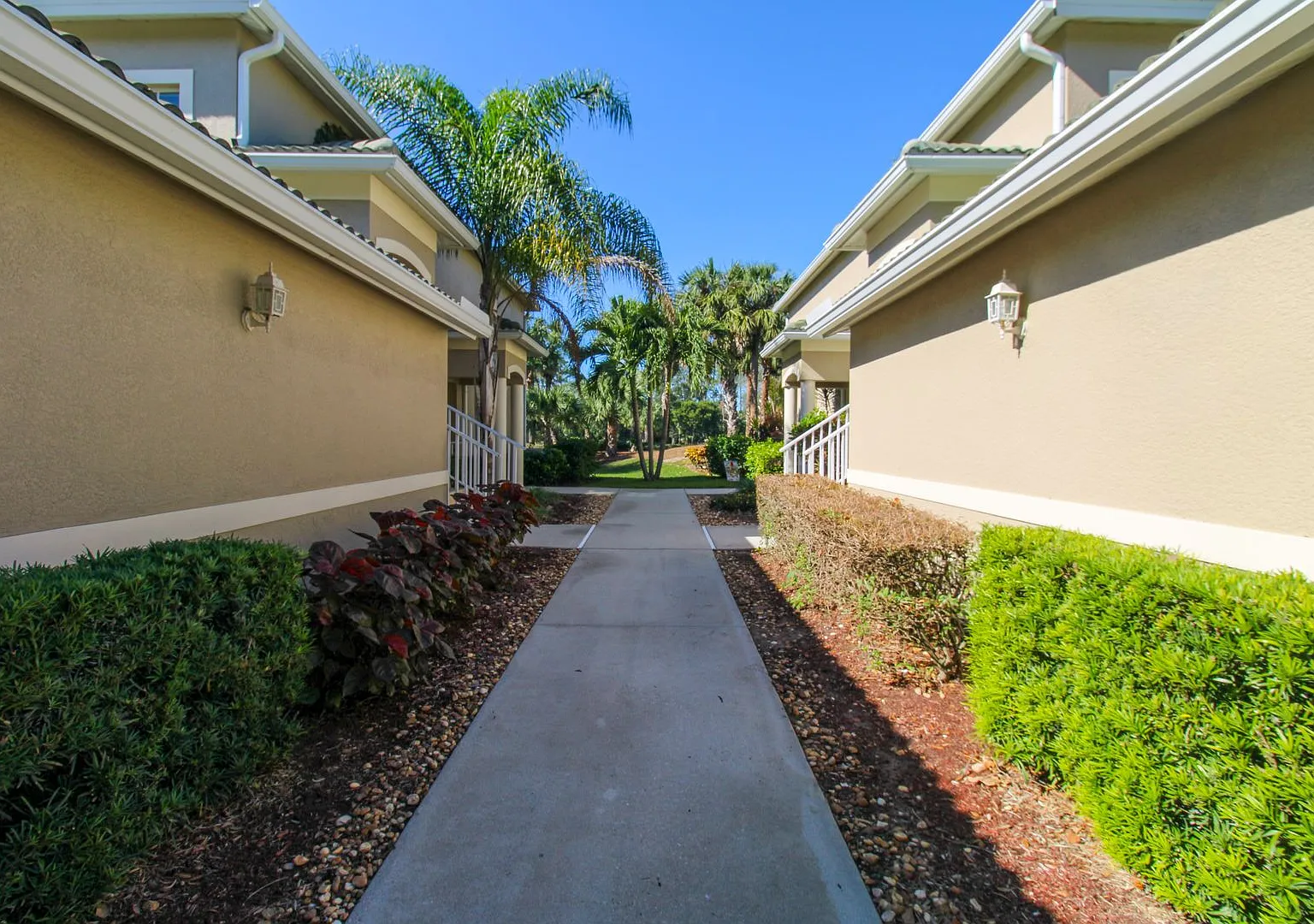 **Cypress Woods Country Club **Fully-Transferrable Bundled Golf Unit ** Furnished Seasonal Rental** — Photo 4