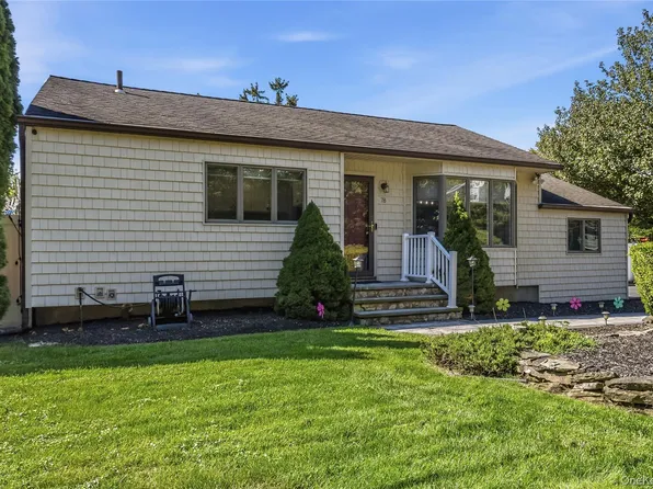 78 Little Plains Road, Huntington, NY 11743