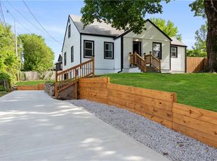 2622 NE Russell Rd, Kansas City, MO 64117