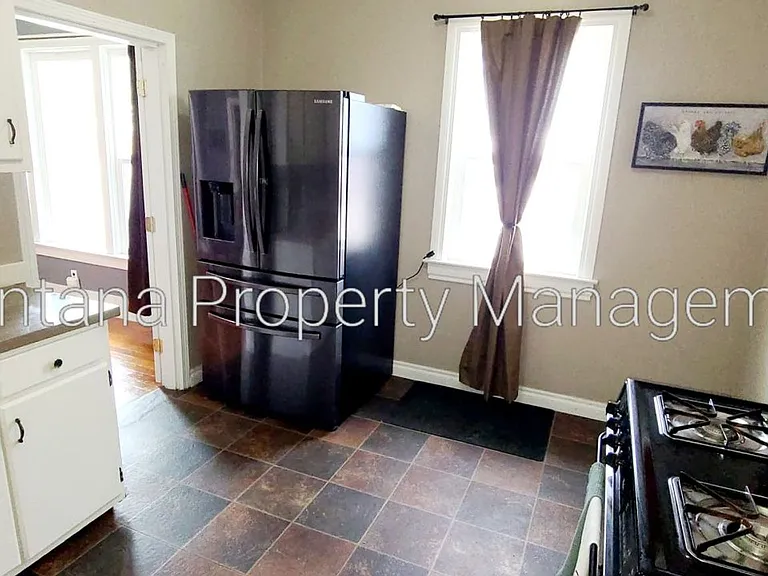 500 E Commercial Ave — Photo 22