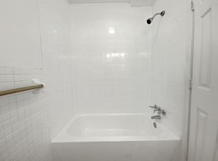 506 Eastern Ave NE APT 102, Washington, DC 20019