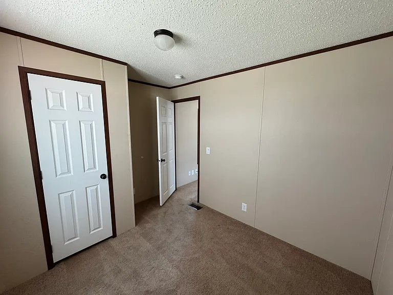 B10 Trailerville Ct — Photo 8