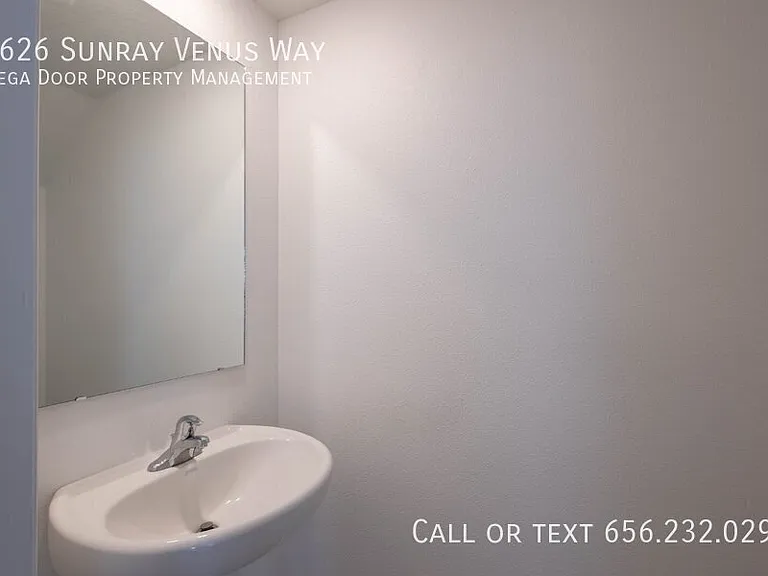 2626 Sunray Venus Way — Photo 7