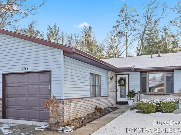 2144 Terrace Van Dr NE, Grand Rapids, MI 49505