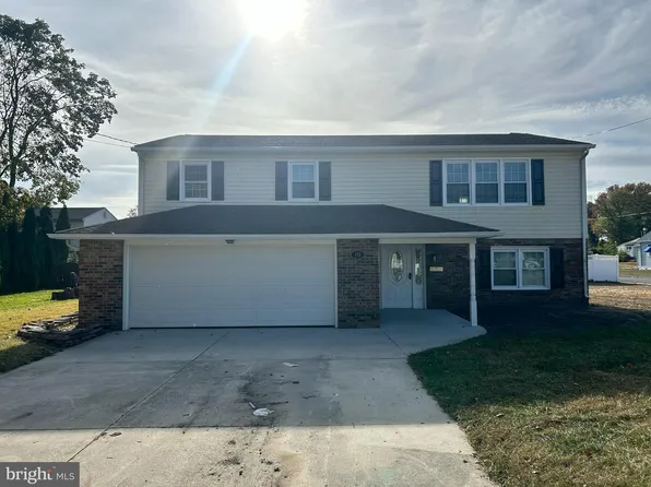 133 Castle Heights Ave, Pennsville, NJ 08070