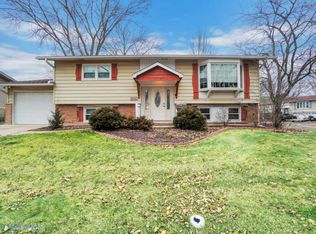 6100 Victoria Dr, Oak Forest, IL