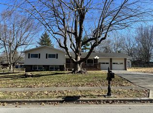 4322 S Sunrise Ave, Springfield, MO 65810