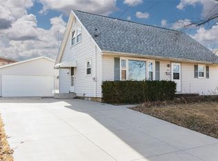 3413 H Ave NW, Cedar Rapids, IA 52405