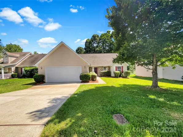 2647 Amber Crest Dr, Gastonia, NC 28052