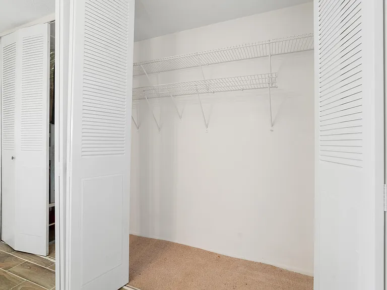 2567 Dudley Dr W #F — Photo 22