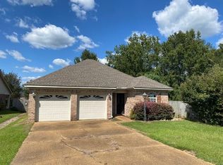 92 Collanwood Cv, Columbus, MS 39702