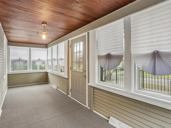 3311 Pleasant St, Des Moines, IA 50312