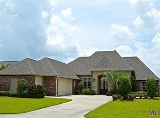12325 Oak Colony Dr, Geismar, LA 70734