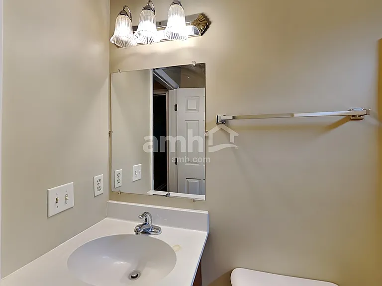 2027 Waterford Dr — Photo 16