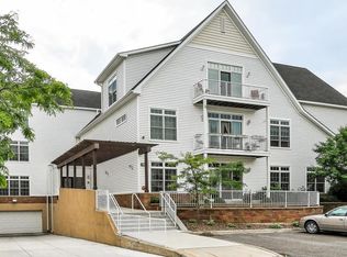 2100 Old School Rd APT 105, Mound, MN 55364