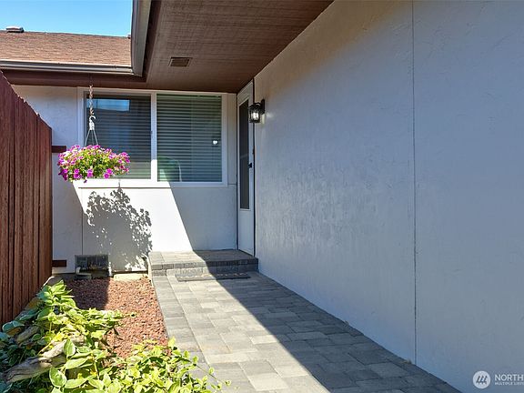4th image of 614 616 S 44th Avenue