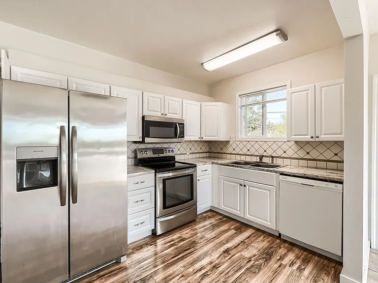 920 Jefferson St #920 — Photo 4