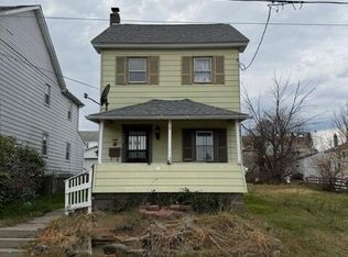 924 Pine St, Freeland, PA 18224