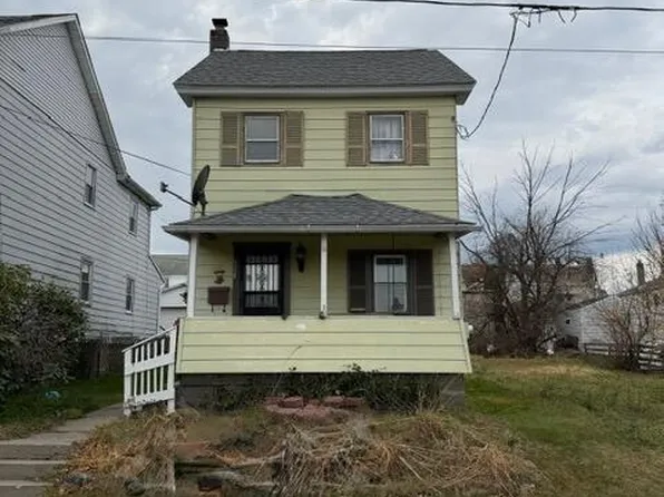 924 Pine St, Freeland, PA 18224
